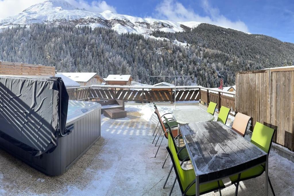 La Grange A Coco Avec Jacuzzi Villa Bourg-Saint-Pierre Exterior photo